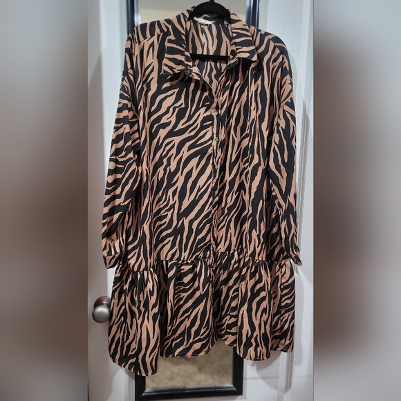 easel Jackets & Blazers - EASEL Womens Black & Tan Zebra Print Shirt Dress